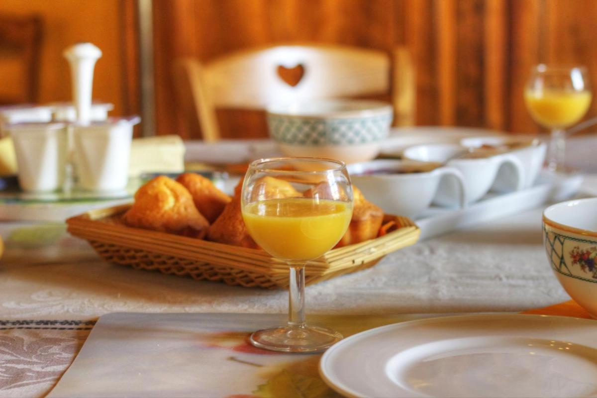 Ferme Du Pigeonnier Bed & Breakfast Montceau-et-Echarnant Dış mekan fotoğraf