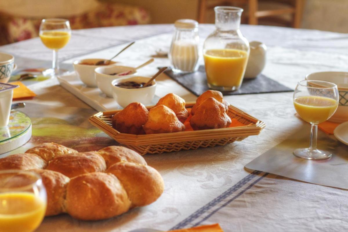 Ferme Du Pigeonnier Bed & Breakfast Montceau-et-Echarnant Dış mekan fotoğraf